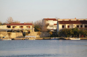 Apartments and rooms with parking space Nin, Zadar - 5805